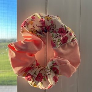 Floral scrunchie